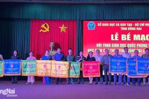 Trường trung học phổ thông Trấn Biên giành giải nhất toàn đoàn hội thao quốc phòng và an ninh