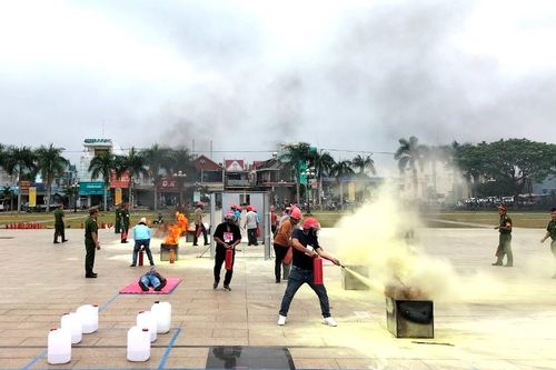 Kbang thi nghiệp vụ 'Tổ liên gia an toàn phòng cháy, chữa cháy'