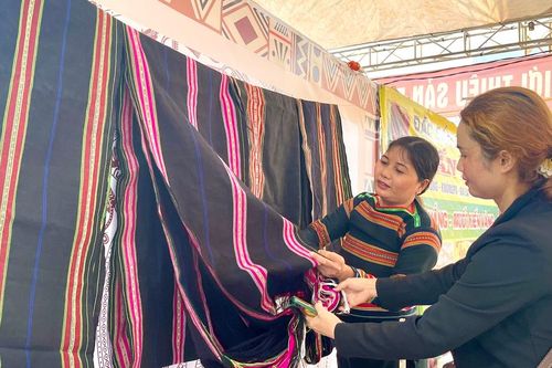 Gia Lai: Thúc đẩy phát triển các loại hình thương mại khu vực miền núi, vùng sâu, vùng xa
