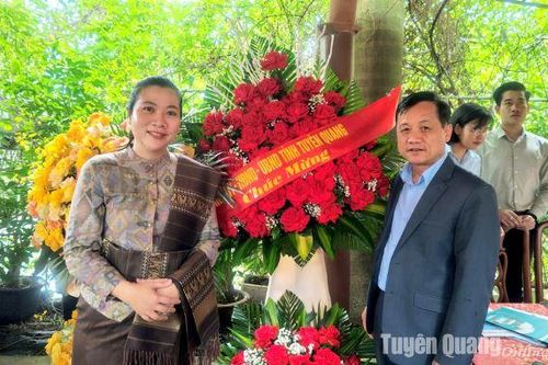 Phó Chủ tịch UBND tỉnh Nguyễn Thế Giang dự Lễ đón năm mới Bunpimay