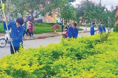 A Lưới đẩy mạnh phong trào Ngày Chủ nhật xanh
