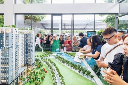 Nhà đầu tư TP. Hồ Chí Minh đổ xô săn chung cư Hà Nội