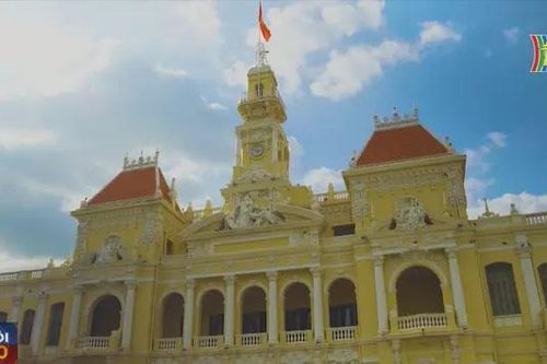 Thú vị tour tham quan trụ sở UBND TP. HCM