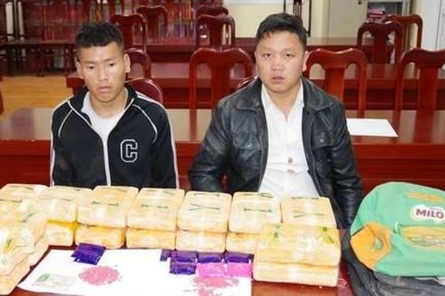 Bắt hai đối tượng, thu giữ 120.000 viên ma túy tại khu vực biên giới