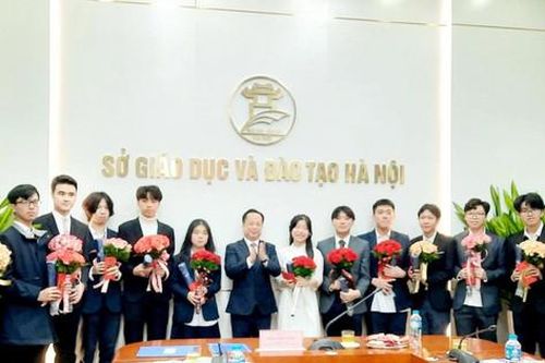 3 học sinh Hà Nội được chọn vào đội tuyển Olympic quốc tế