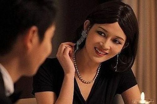 Tâm sự đắng ngắt của chàng kỹ sư vướng lưới tình - tiền của bà chủ giàu có hơn gần 20 tuổi