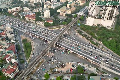 Phương tiện cần lưu ý gì khi lưu thông trên cầu vượt Mai Dịch?