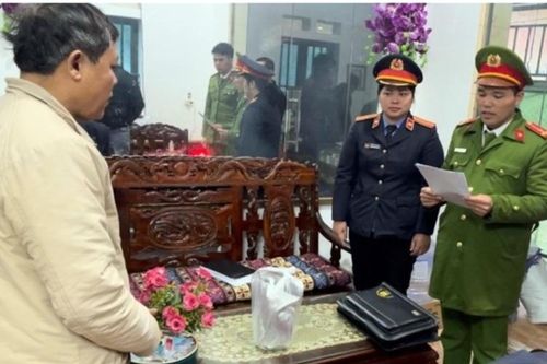 Bắt Giám đốc Ban quản lý dự án huyện ở Thái Bình về tội lợi dụng chức vụ...