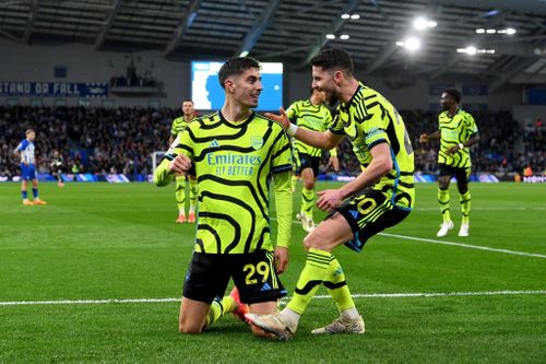 Havertz tỏa sáng đưa Arsenal dẫn đầu Premier League