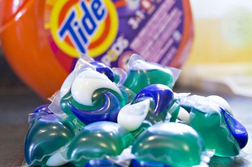 Mỹ, Canada thu hồi hơn 8 triệu túi nước giặt Tide, Ariel