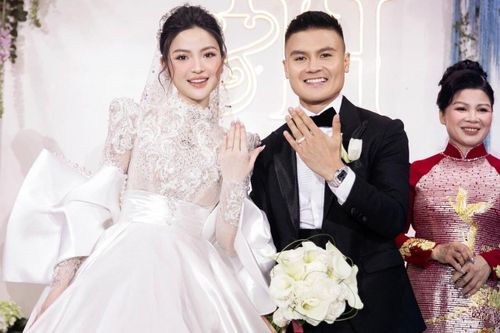 Quang Hải đeo đồng hồ kim cương trong lễ cưới