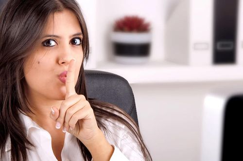 Dấu hiệu nhận biết nói dối qua ngôn ngữ cơ thể