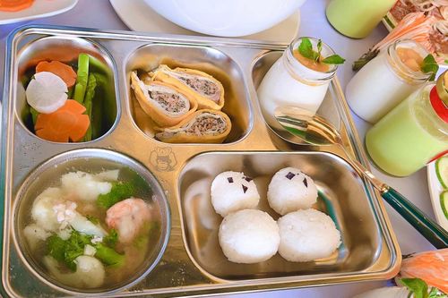 Chế biến bữa ăn đảm bảo dinh dưỡng cho trẻ mầm non