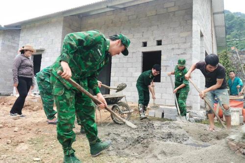 Quân dân đồng lòng bảo vệ vững chắc biên cương