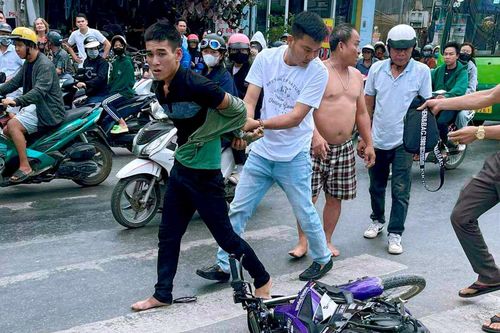 Truy bắt, khống chế đối tượng cướp có hung khí