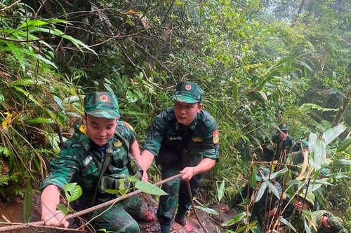 Mạnh mẽ bước chân cho biên giới bình yên