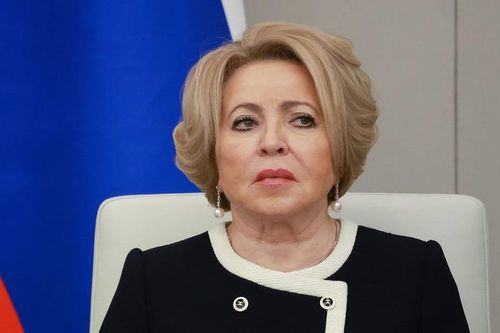 Tổng thống Nga Putin phong tặng danh hiệu cao quý cho Chủ tịch Thượng viện