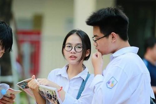 Top 10 trường điểm chuẩn vào lớp 10 thấp nhất Hà Nội 3 năm qua: Chỉ cần hơn 3 điểm/ môn
