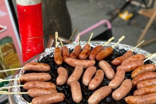 Nhiều người Việt nhịn ăn sáng, thích 'đu trend' đường phố