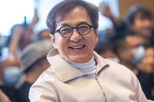 Thành Long: 'Tim tôi như ngừng đập khi bạn bè nhắc đến tuổi 70'