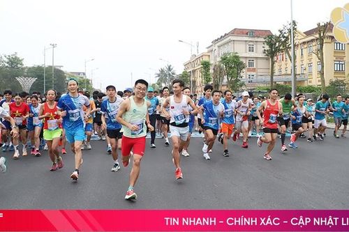 Hơn 400 VĐV tham gia giải 'BIDVRUN – Cho cuộc sống xanh 2024'