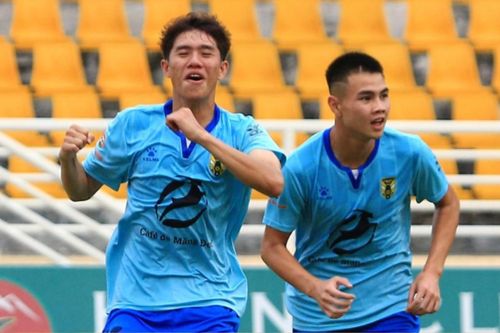 Đội bóng của HLV Park Hang Seo và Kon Tum FC thắng ấn tượng