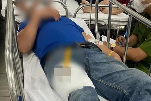 Lấy tiền của vợ đi trả nợ rồi tự đâm vào đùi để dàn cảnh bị cướp