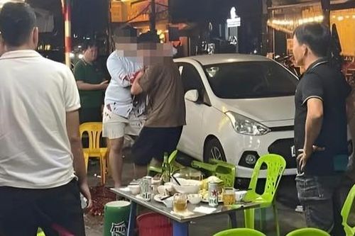 Mâu thuẫn trên bàn nhậu, nhân viên IT đâm bạn tử vong