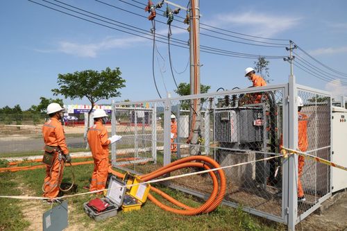 Huy động tối đa phát điện trong cao điểm mùa khô