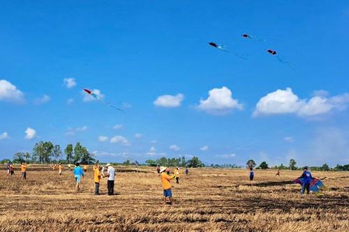 Ấp Bình Thành đoạt giải nhất Hội thi thả diều xã Bình Mỹ