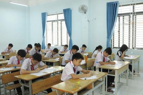145 thí sinh tham dự kỳ thi Toán quốc tế SASMO tại Hội đồng thi Nha Trang