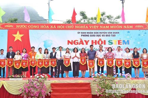 Văn Quan: Tổ chức Ngày hội STEM cấp huyện năm học 2023 – 2024