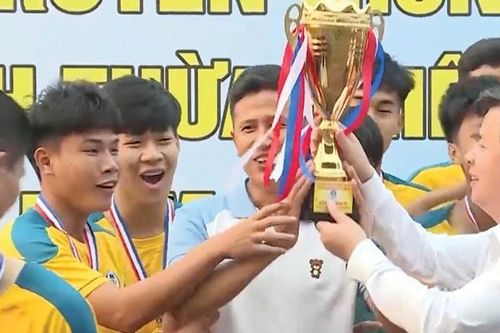 Sôi động bóng đá học trò