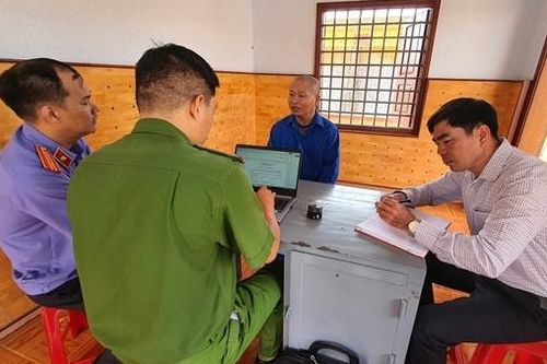 Đâm chết người vì bị hù dọa và tát vào mặt