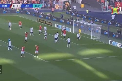 AS Roma áp sát top 4 trên bảng xếp hạng Serie A
