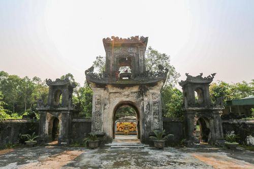 Ngôi đền 700 tuổi ở Hà Tĩnh 'kêu cứu'
