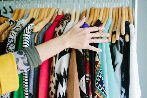 Bật mí bí quyết sắp xếp tủ quần áo theo mùa của bà nội trợ Nhật, phù hợp với 89% người