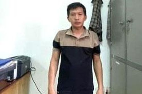 Người đàn ông mất trộm 50 triệu đồng khi đỗ ôtô tại quán cà phê