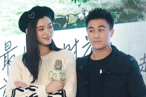 Hề Mộng Dao và chồng thiếu gia cãi nhau giữa phố
