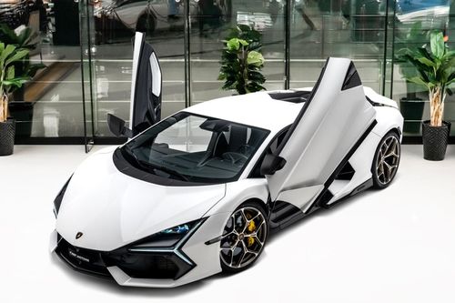 Lamborghini Revuelto được rao giá hơn 1 triệu USD