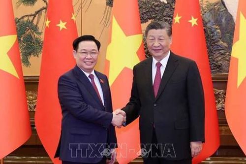 Chủ tịch Quốc hội Vương Đình Huệ hội kiến Tổng Bí thư, Chủ tịch nước Trung Quốc Tập Cận Bình
