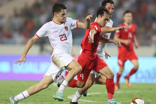 Bao giờ bóng đá Việt Nam trở lại?