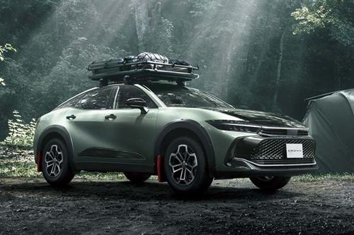 Toyota Crown Crossover Landscape - xe 'bộ trưởng' off-road từ 1,06 tỷ đồng