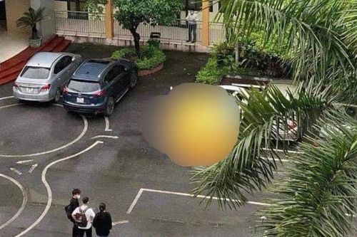 Nam sinh rơi từ tầng 5 tòa nhà trong trường đại học, tử vong