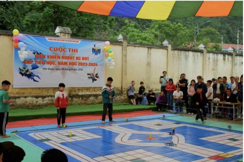 Khơi nguồn sáng tạo, thắp lửa đam mê cho học trò nghèo miền núi