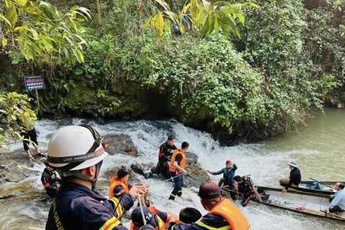 Một học sinh tử vong trong bể bơi ở Quảng Trị