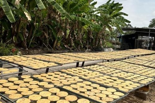 Khám phá làng chuối khô trăm tuổi nơi địa đầu Tổ quốc