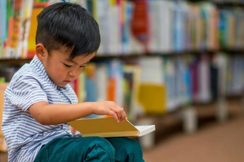 'Trẻ em đang đọc ít và sử dụng công nghệ quá nhiều'