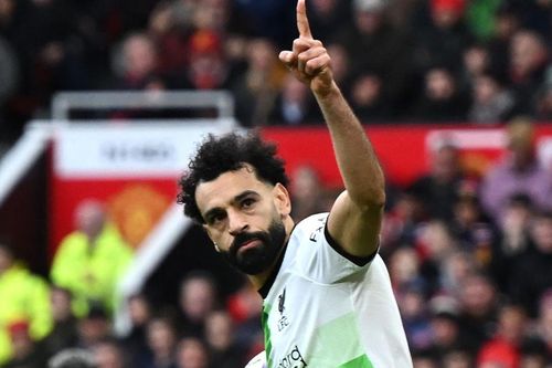 Salah phá 3 kỷ lục trong trận MU 2-2 Liverpool