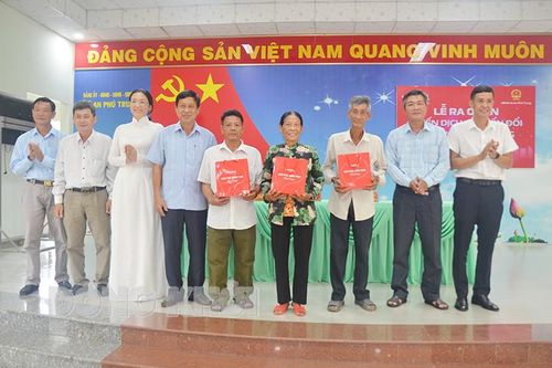 Bến Tre vận động người dân chuyển đổi máy 2G lên máy 4G